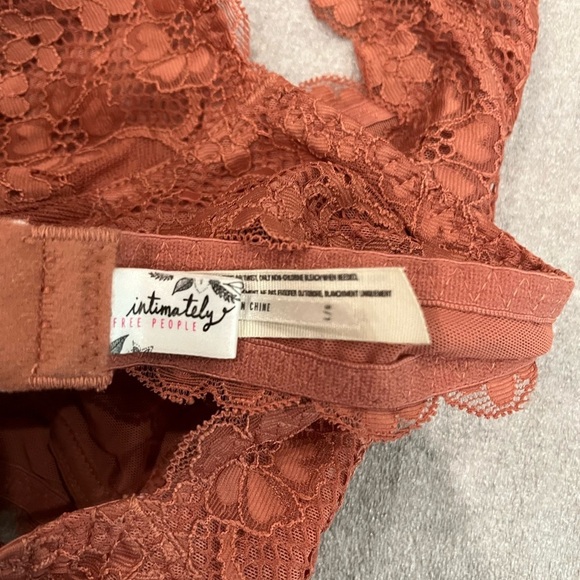 [L]Free People Intimately Lace Halter Bralette in Rust - Picture 5 of 7